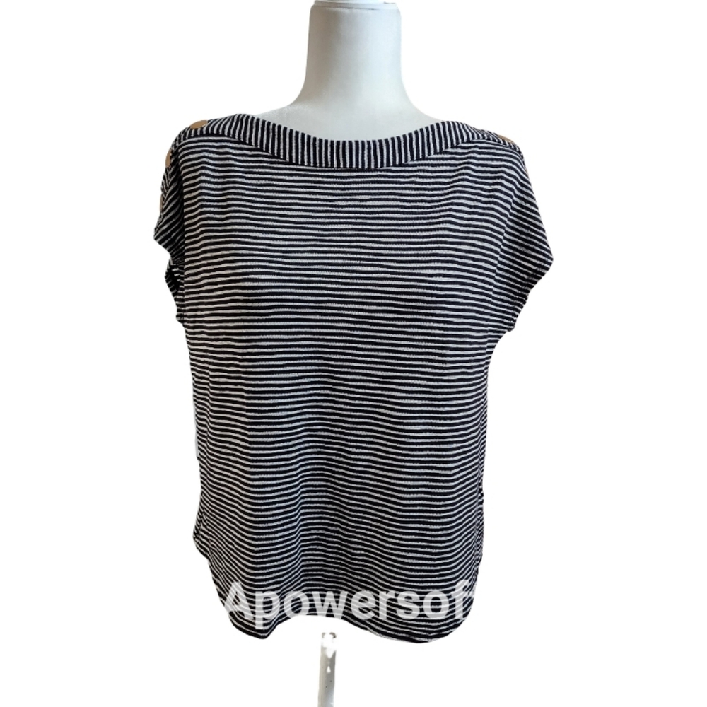 Jones New York Black & White Stripped Top w Button Design on Sleeves